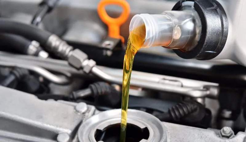 9 Signs your car needs an oil Change